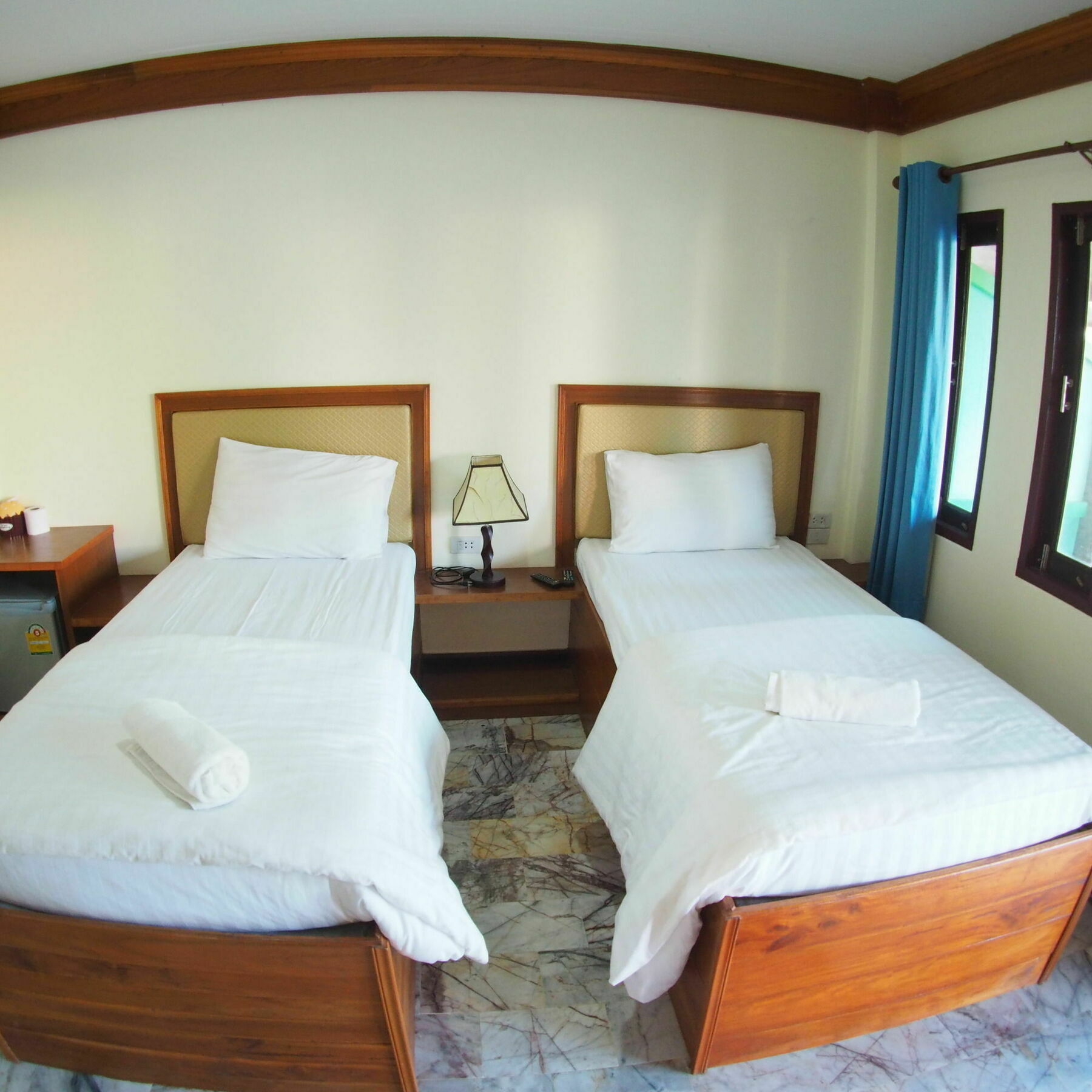 Needa Rock Resort Кханом Екстериор снимка